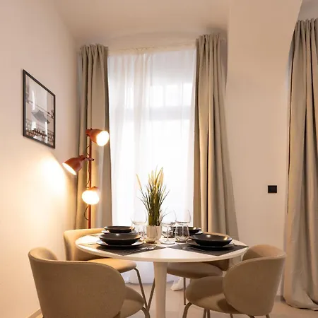 Napoleon Apartment *